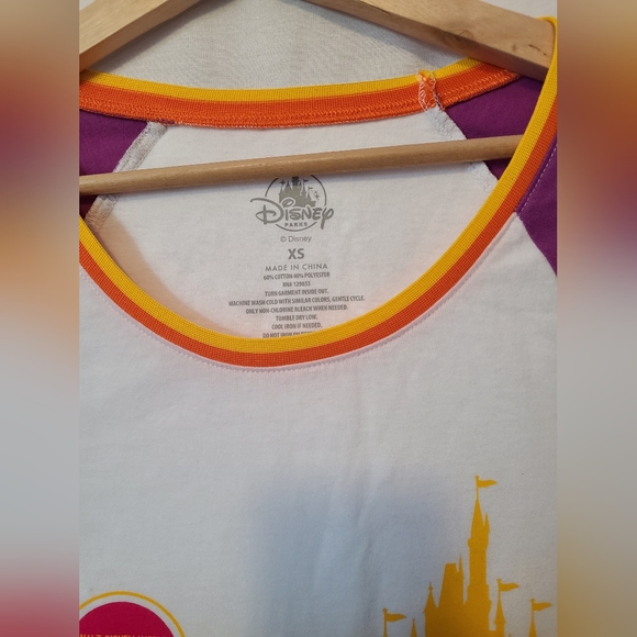 Disney parks cropped shirt- Size XS- New with tags - Picture 2 of 2